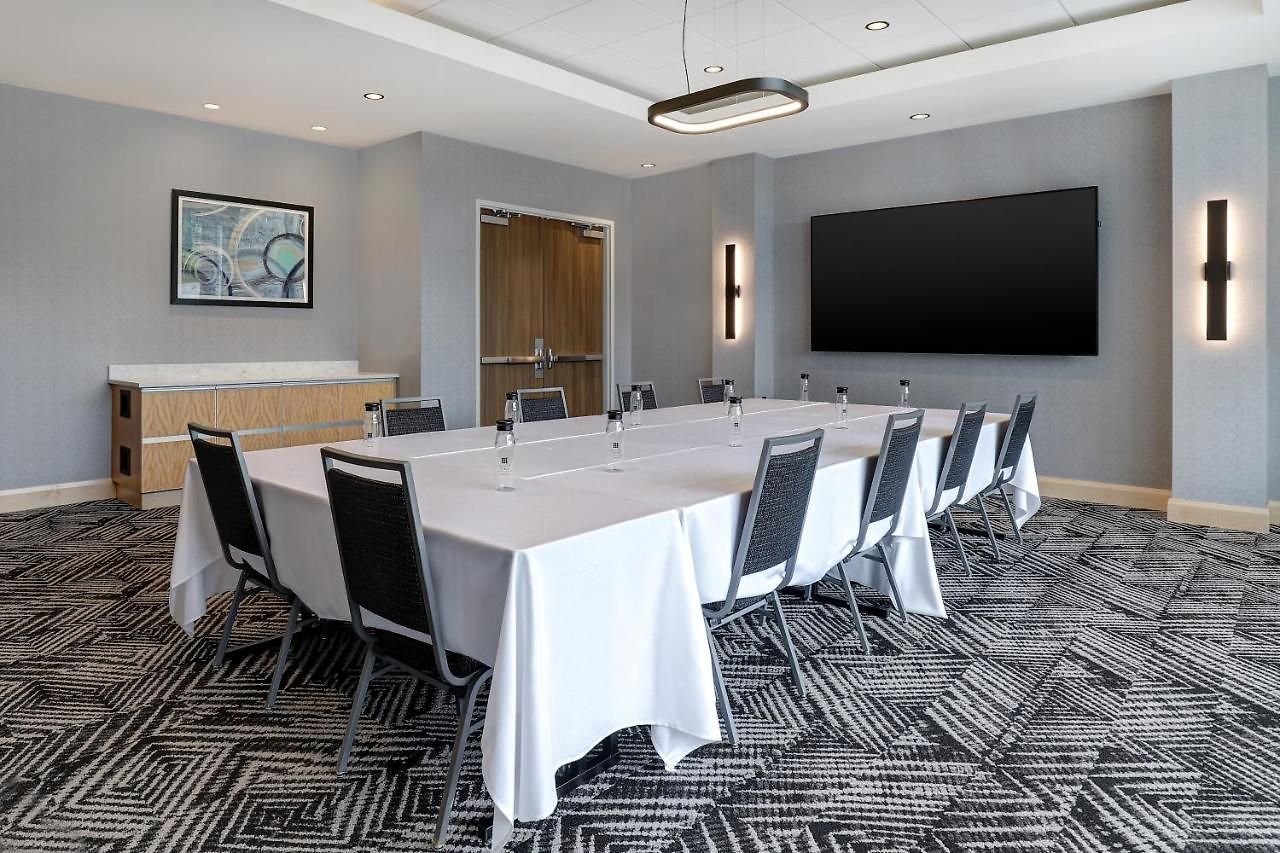 Hyatt Place West Ottawa