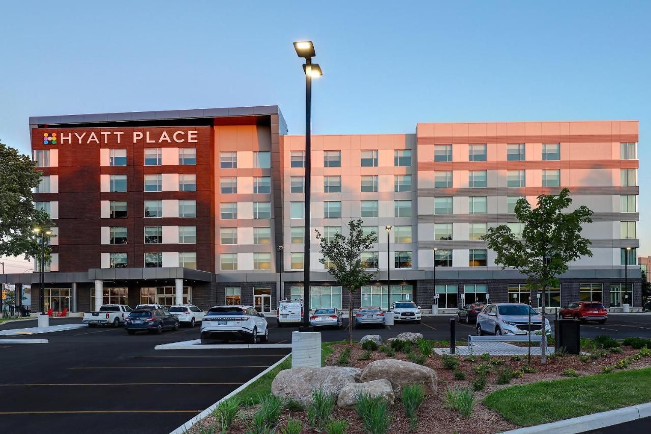 Hyatt Place West 3*