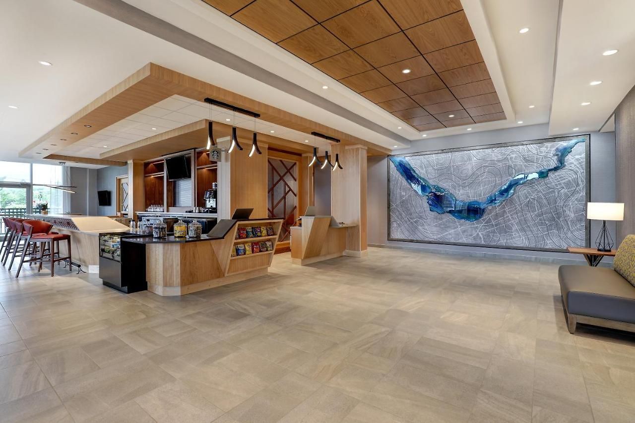 Hyatt Place West Hotel 3*