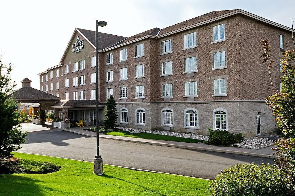 Hotel Fairfield & By Marriott Kanata 3*