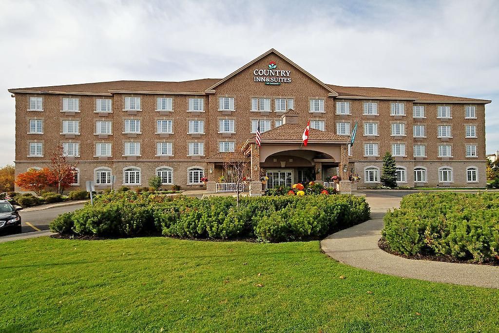 Fairfield & By Marriott Kanata Hotel