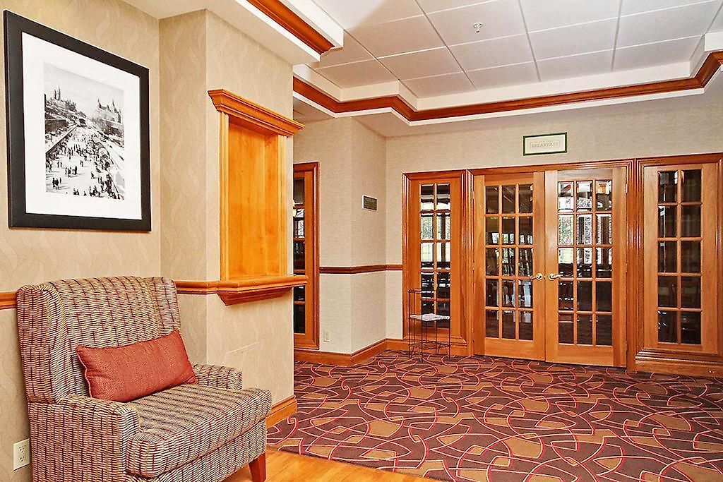 Hotel Fairfield & By Marriott Kanata 3*