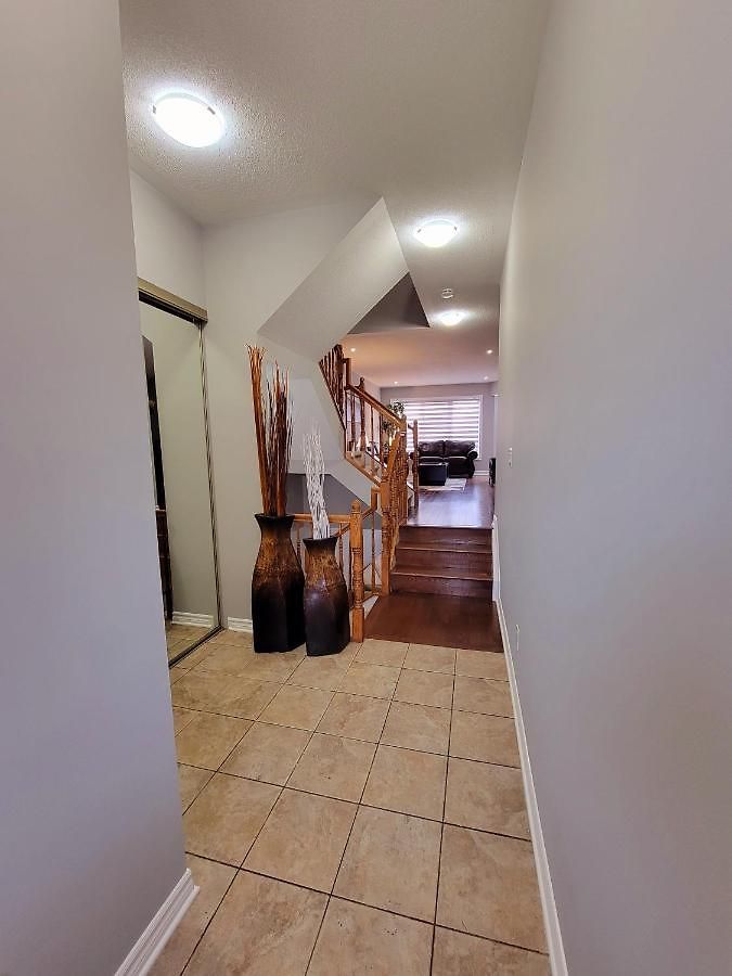 Cozy 3 Bedroom Town House 20 Min From Down Town And Airport