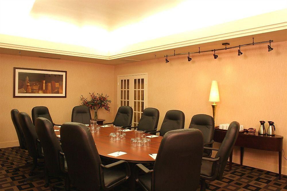 Hotel - Dwtn - Parliament Hill By Ihg