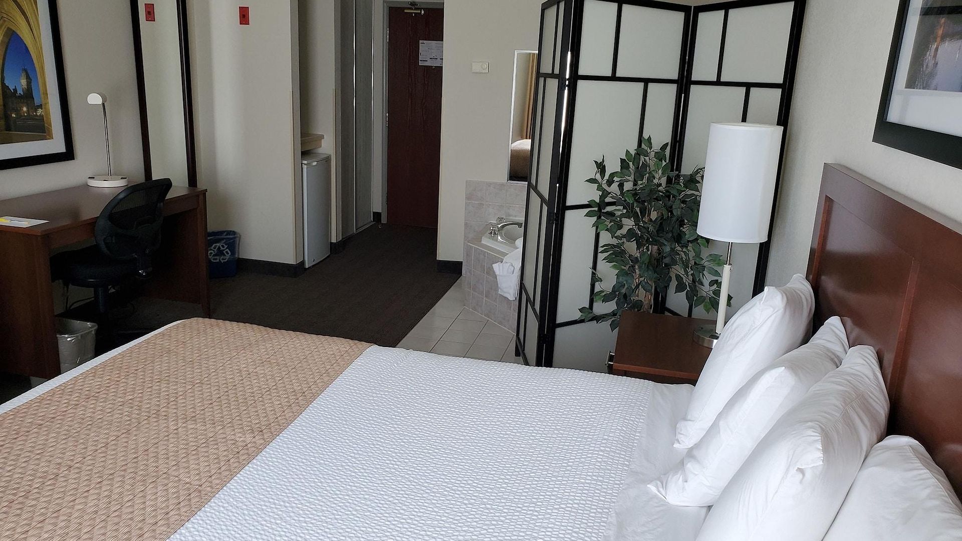 Hotel Days By Wyndham Airport Ottawa