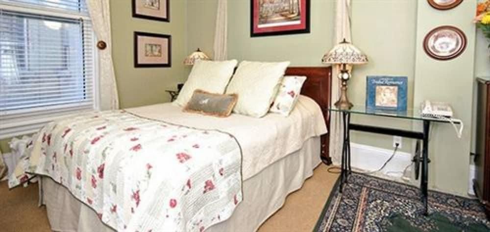 Mcgee's Bed & Breakfast Ottawa