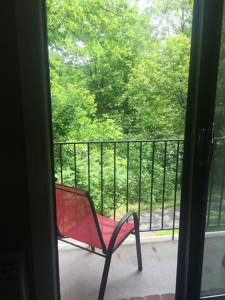 Ramada By Wyndham On The Rideau 3*