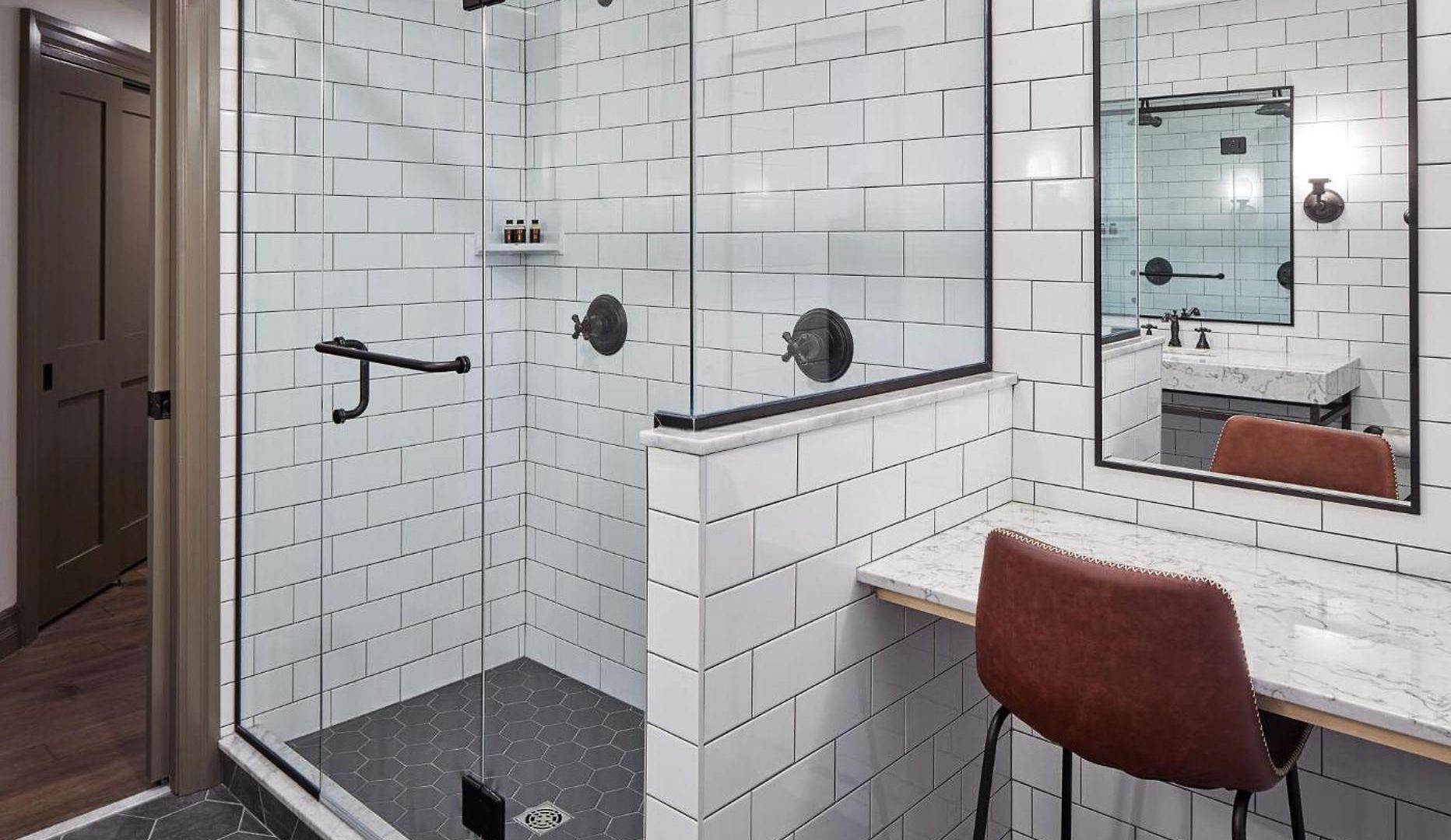 Hotel Metcalfe By Gray Collection