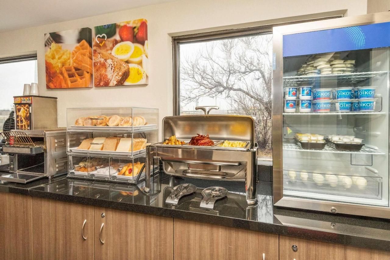 Comfort East Inn 4*