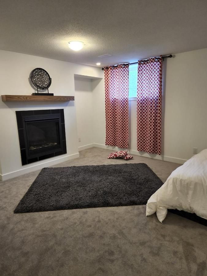 Guest house Place You Can Call !!! Near Airport