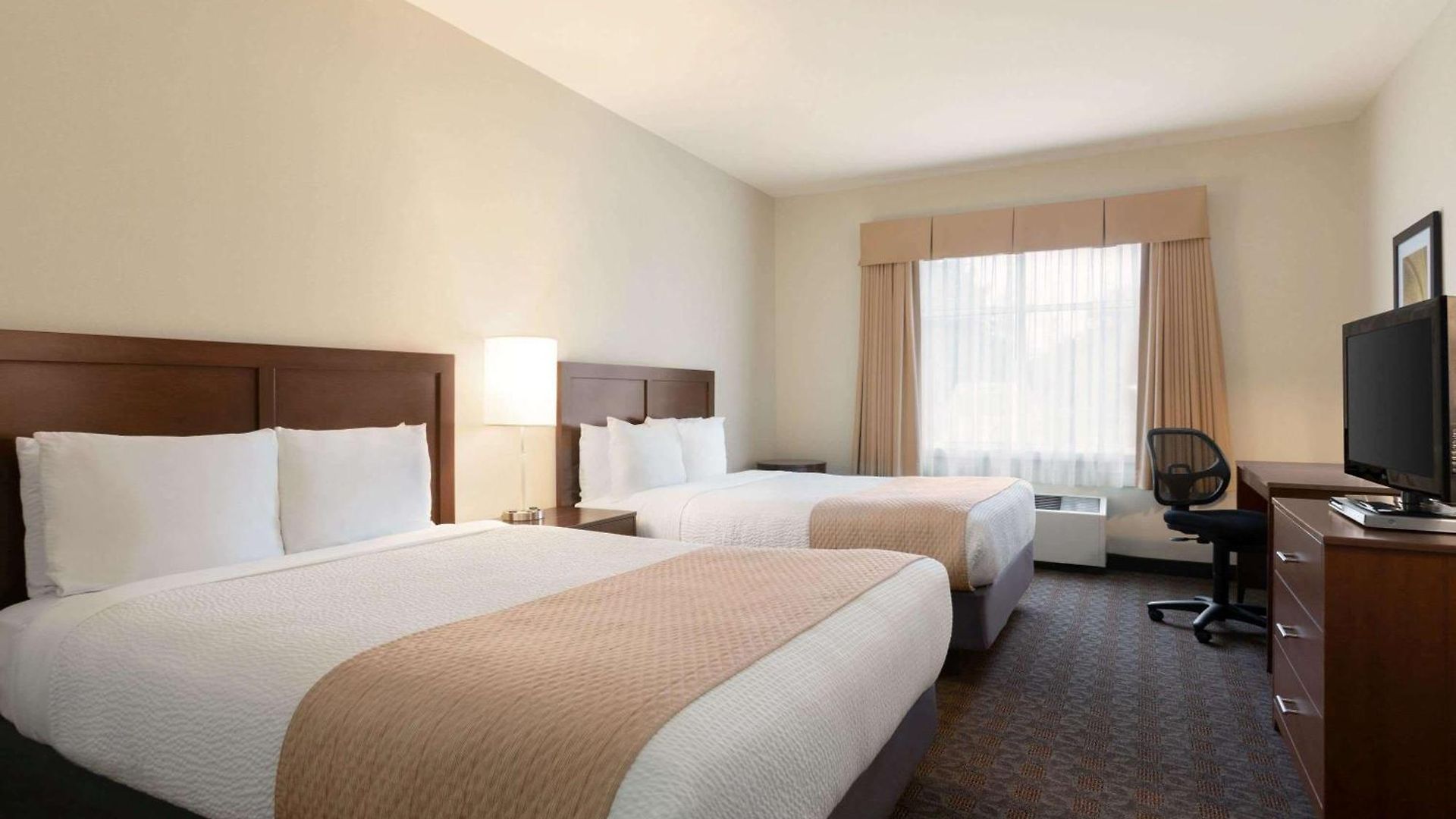 Hotel Days By Wyndham Airport 3*