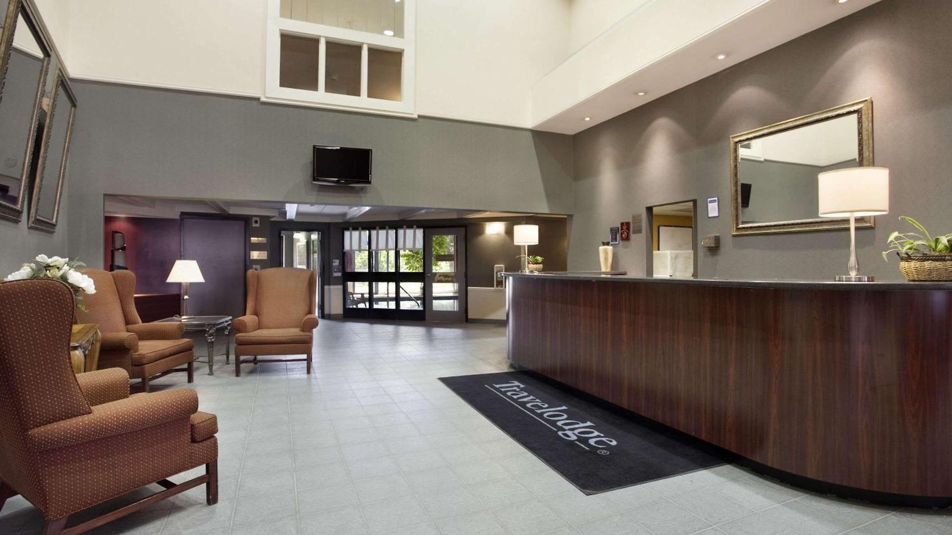 Travelodge By Wyndham East Hotel Ottawa