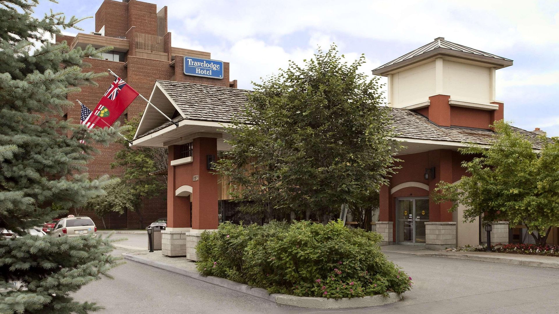 Travelodge By Wyndham West Ottawa