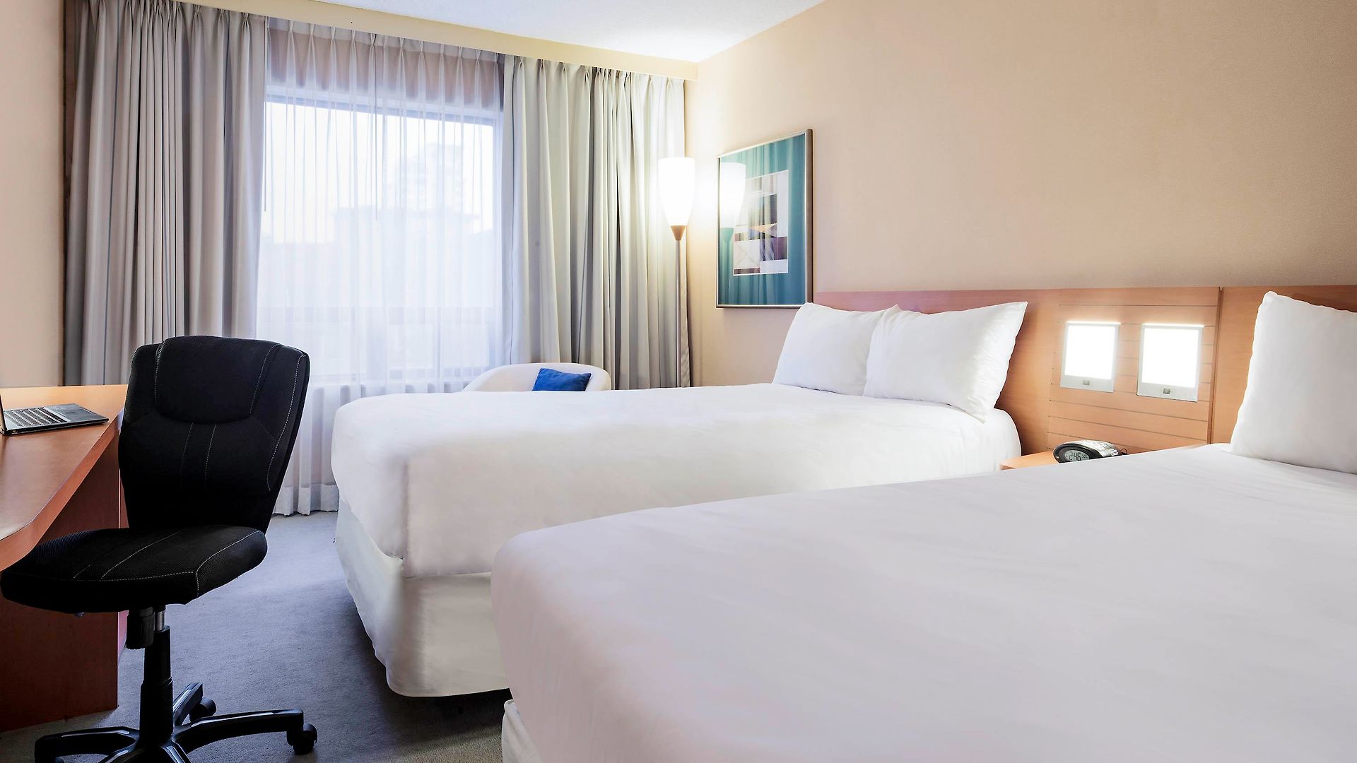 Doubletree By Hilton Downtown Hotel 4*