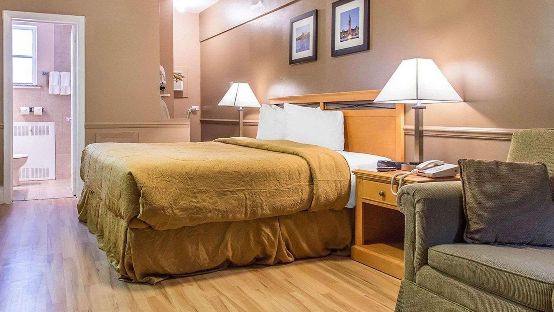 Lodge Econo Downtown *