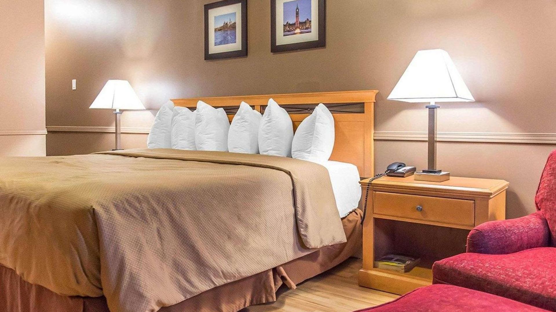 Lodge Econo Downtown