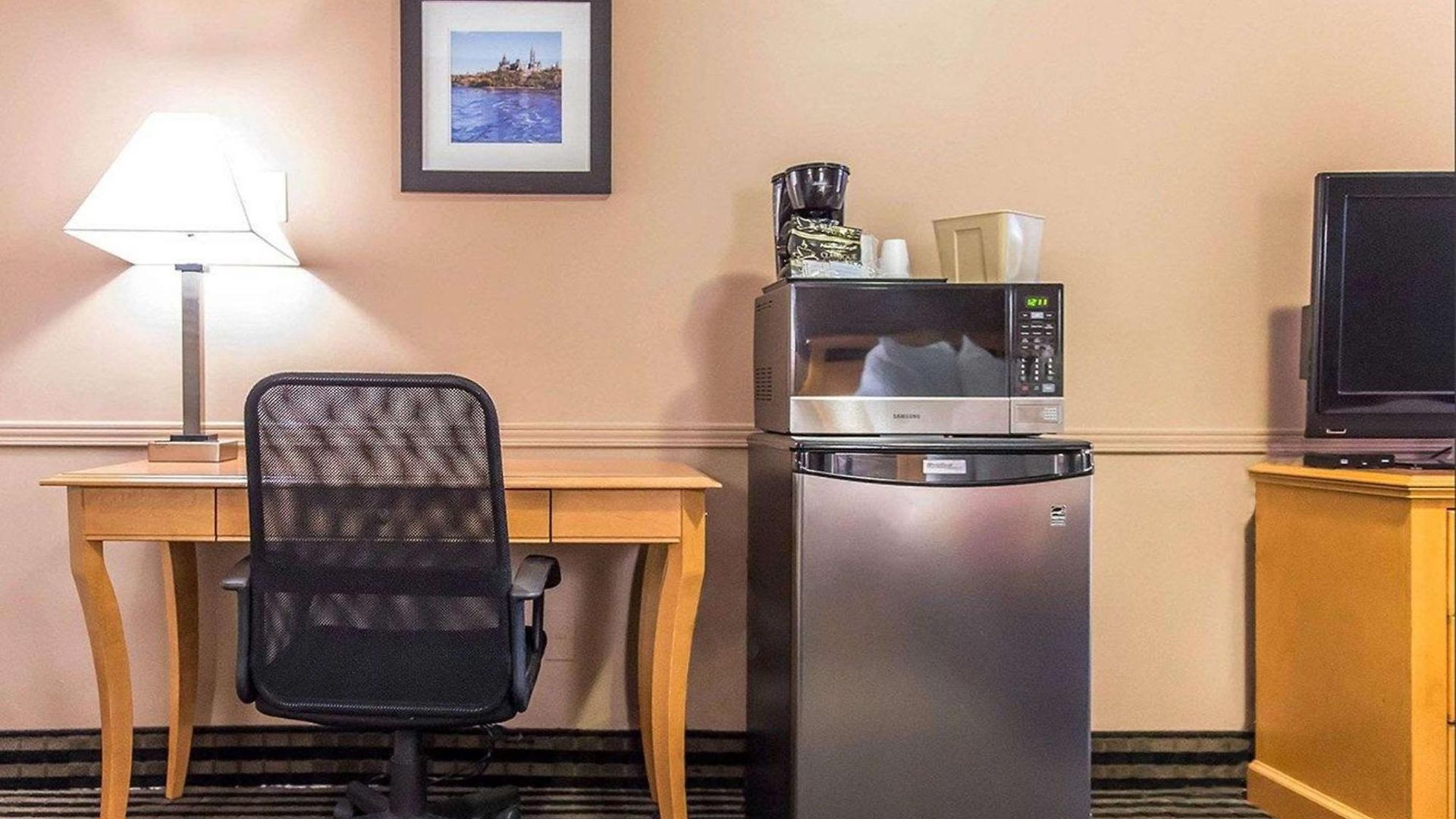 Lodge Econo Downtown Ottawa