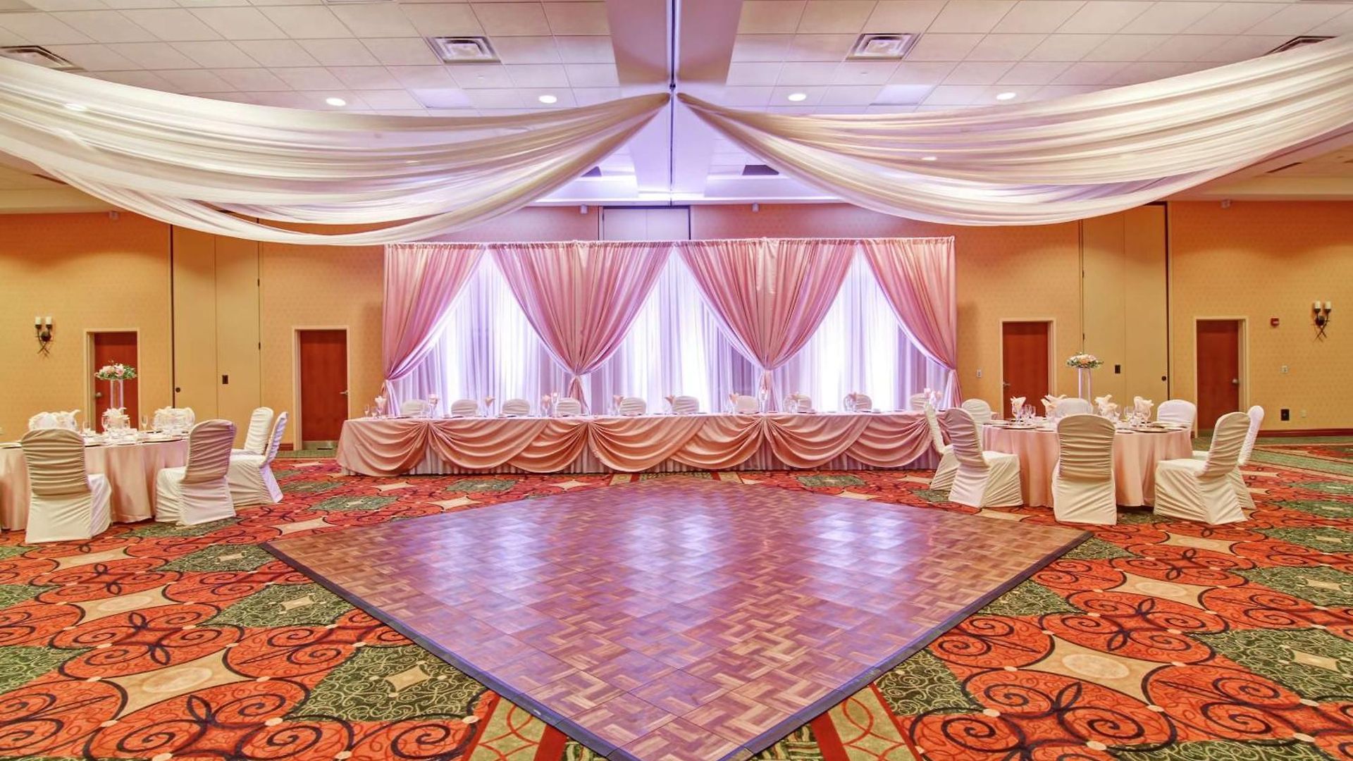 Hilton Garden Airport Ottawa