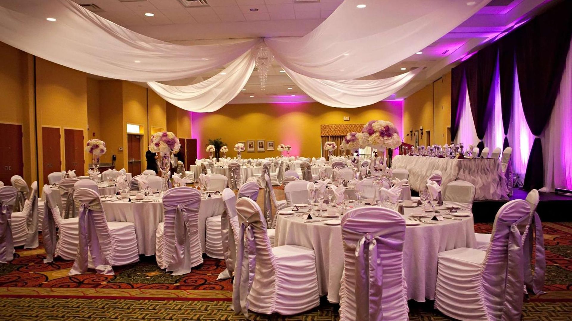 Hilton Garden Airport Hotel 3*
