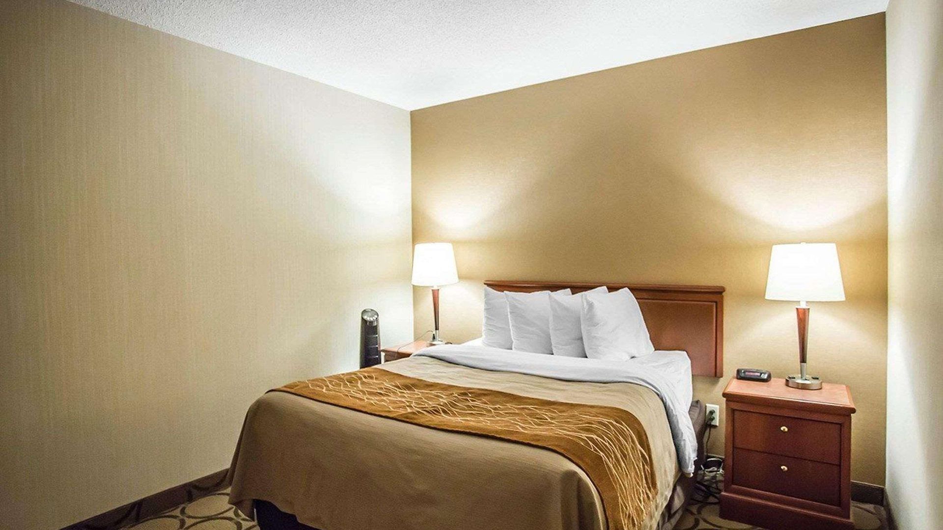 Comfort Kanata West 4*