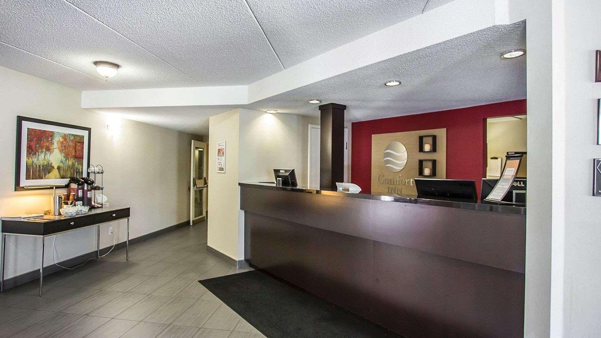 Comfort Kanata West Inn
