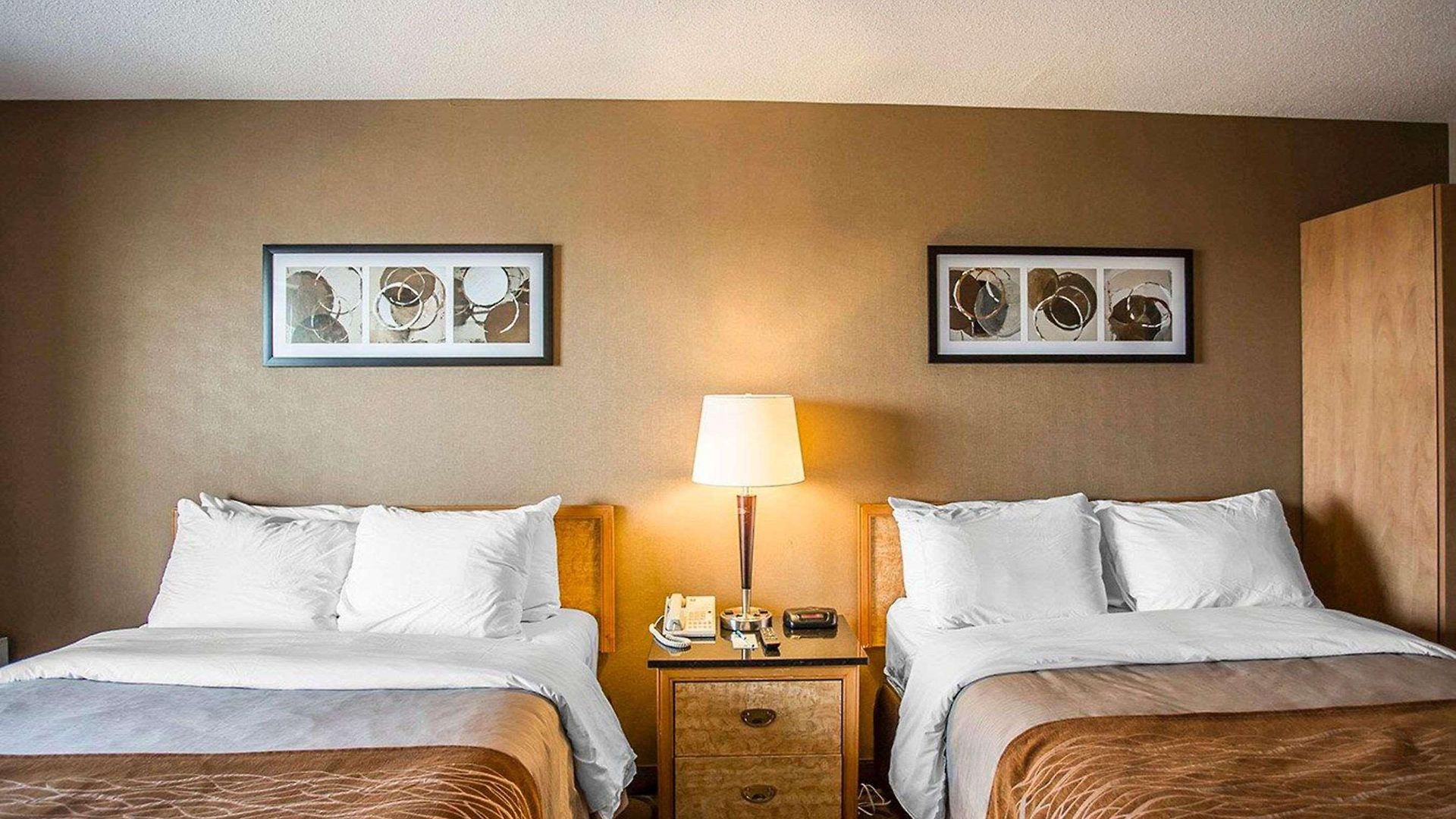 Comfort East 4* Ottawa