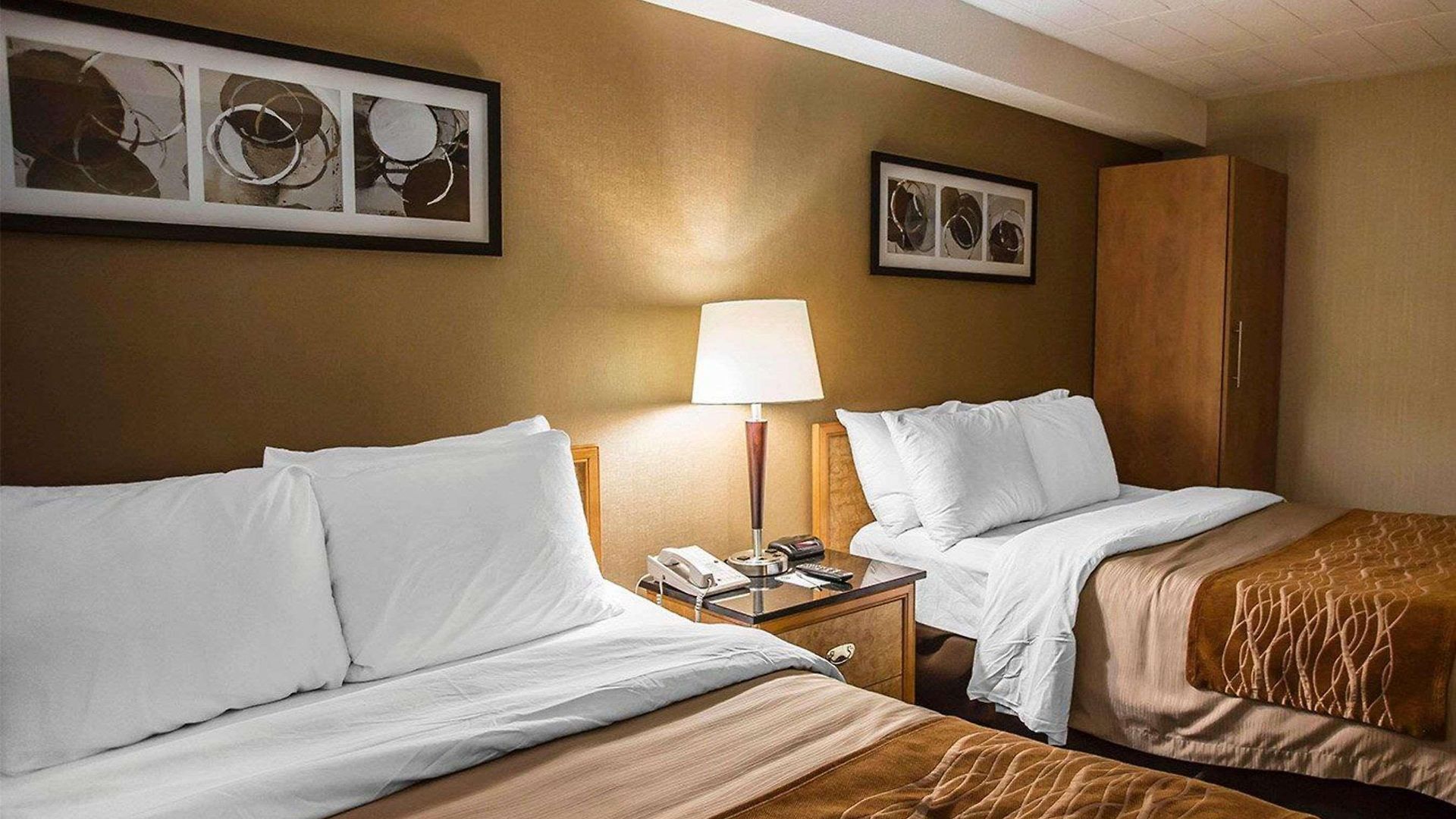 Comfort East Inn