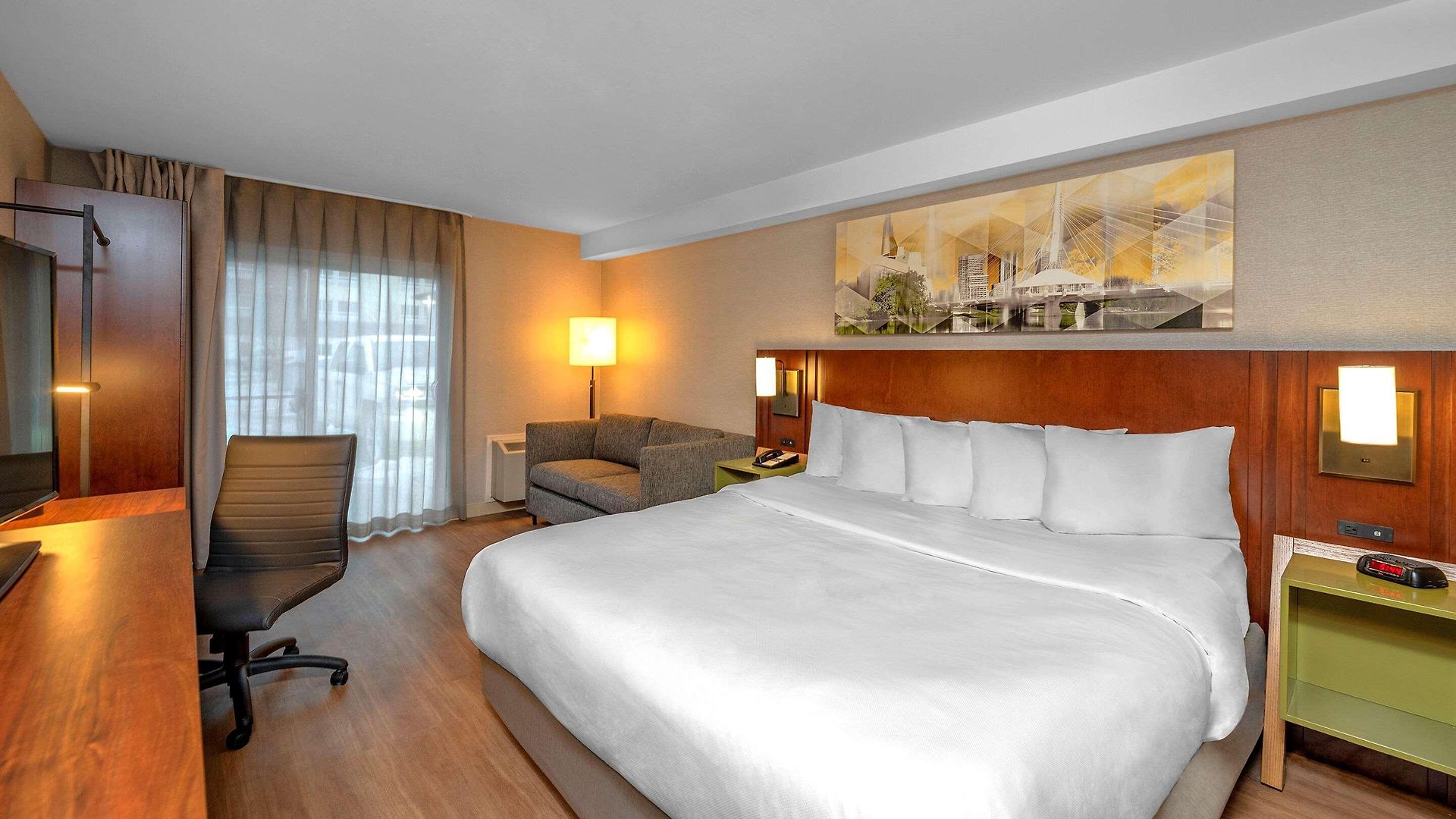 Inn Comfort East 4*