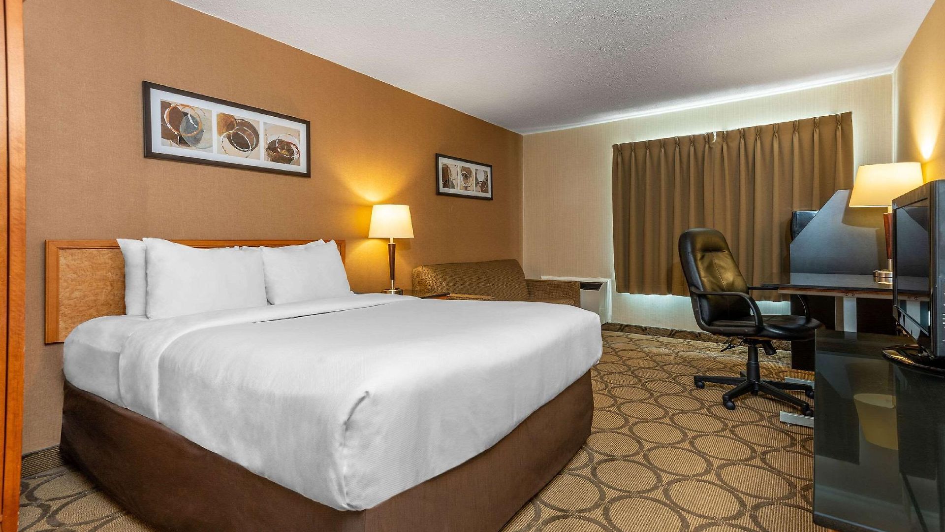 Comfort East Inn
