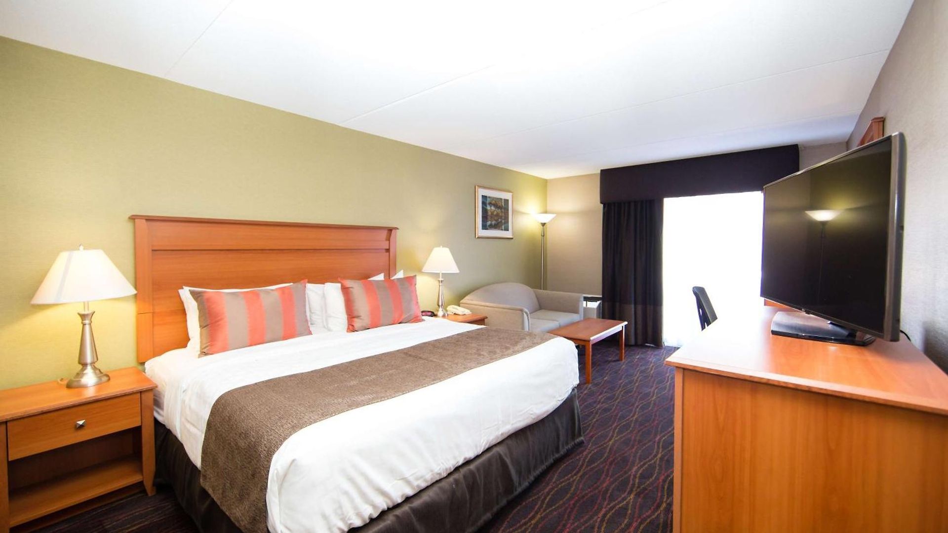 Western Kanata And Conference Centre 3*