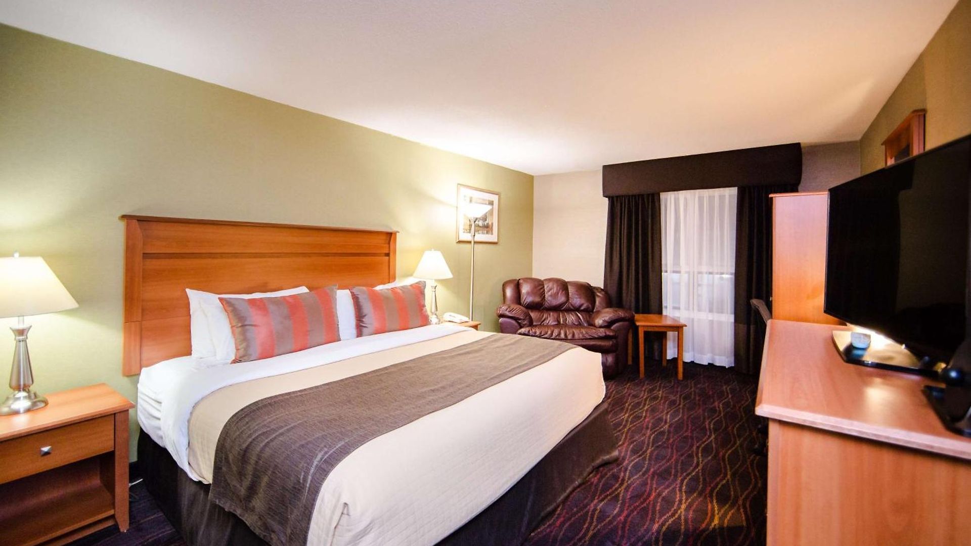 Western Kanata And Conference Centre Hotel 3*