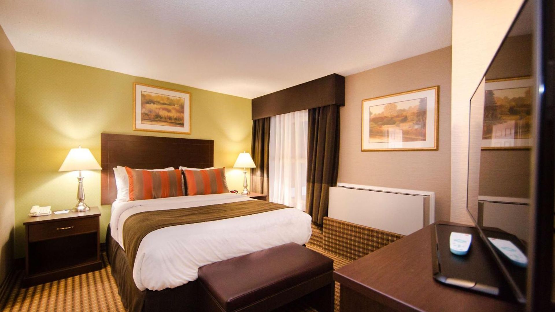 Western Kanata And Conference Centre Hotel 3*