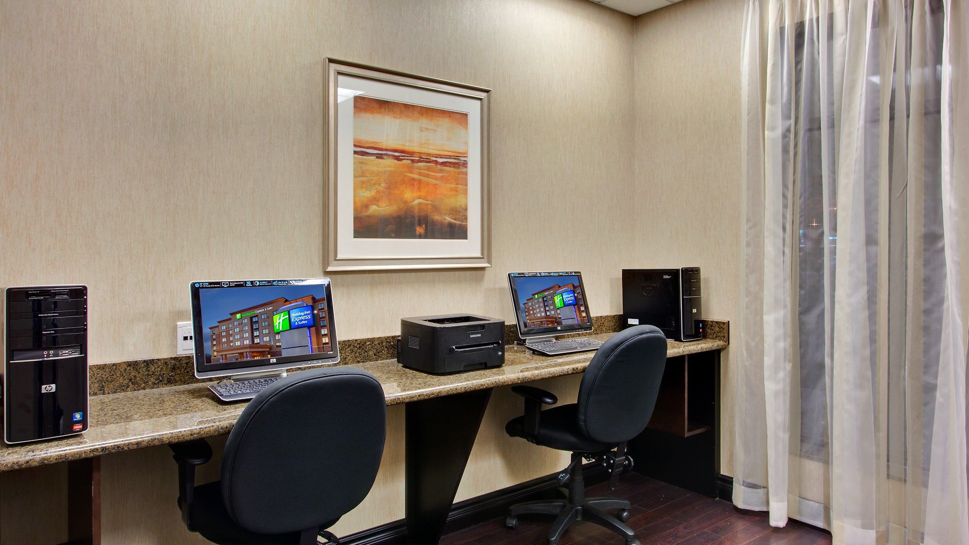 Express & West - Nepean By Ihg Hotel