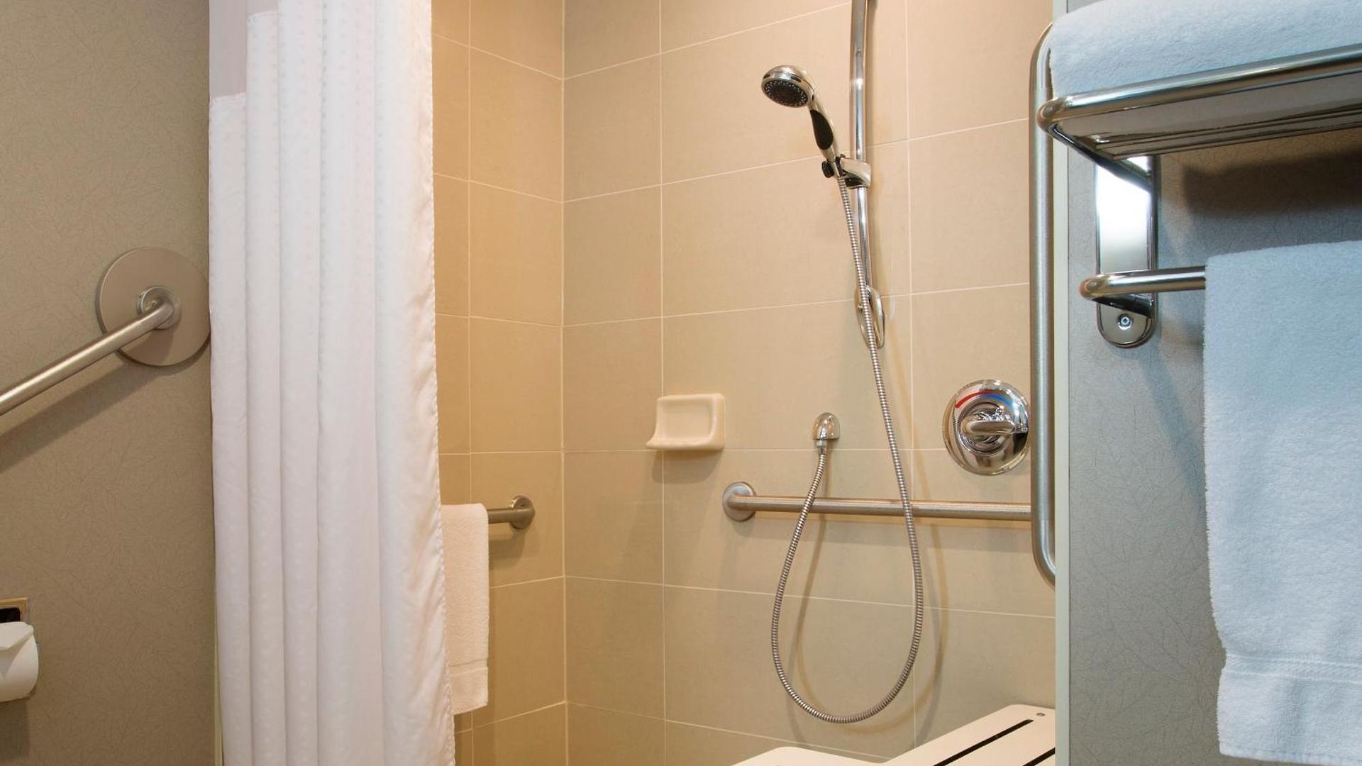 Hotel Express & West - Nepean By Ihg