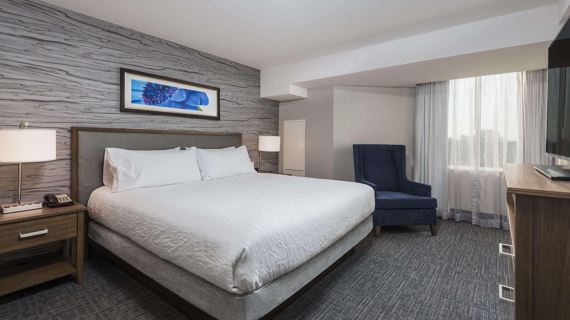 Hotel Homewood By Hilton Downtown