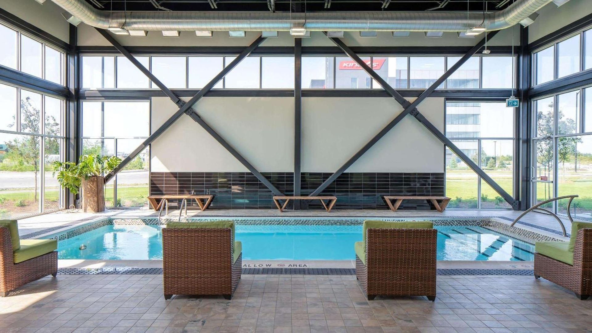 Hotel Wingate By Wyndham Kanata West 3*
