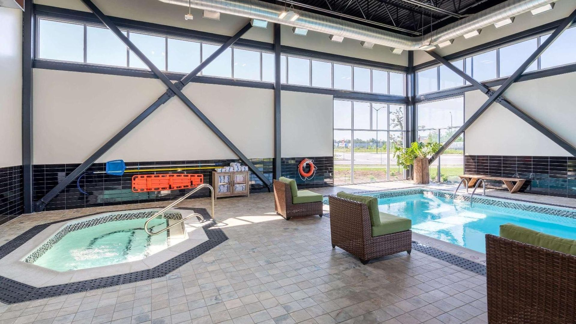Wingate By Wyndham Kanata West Hotel