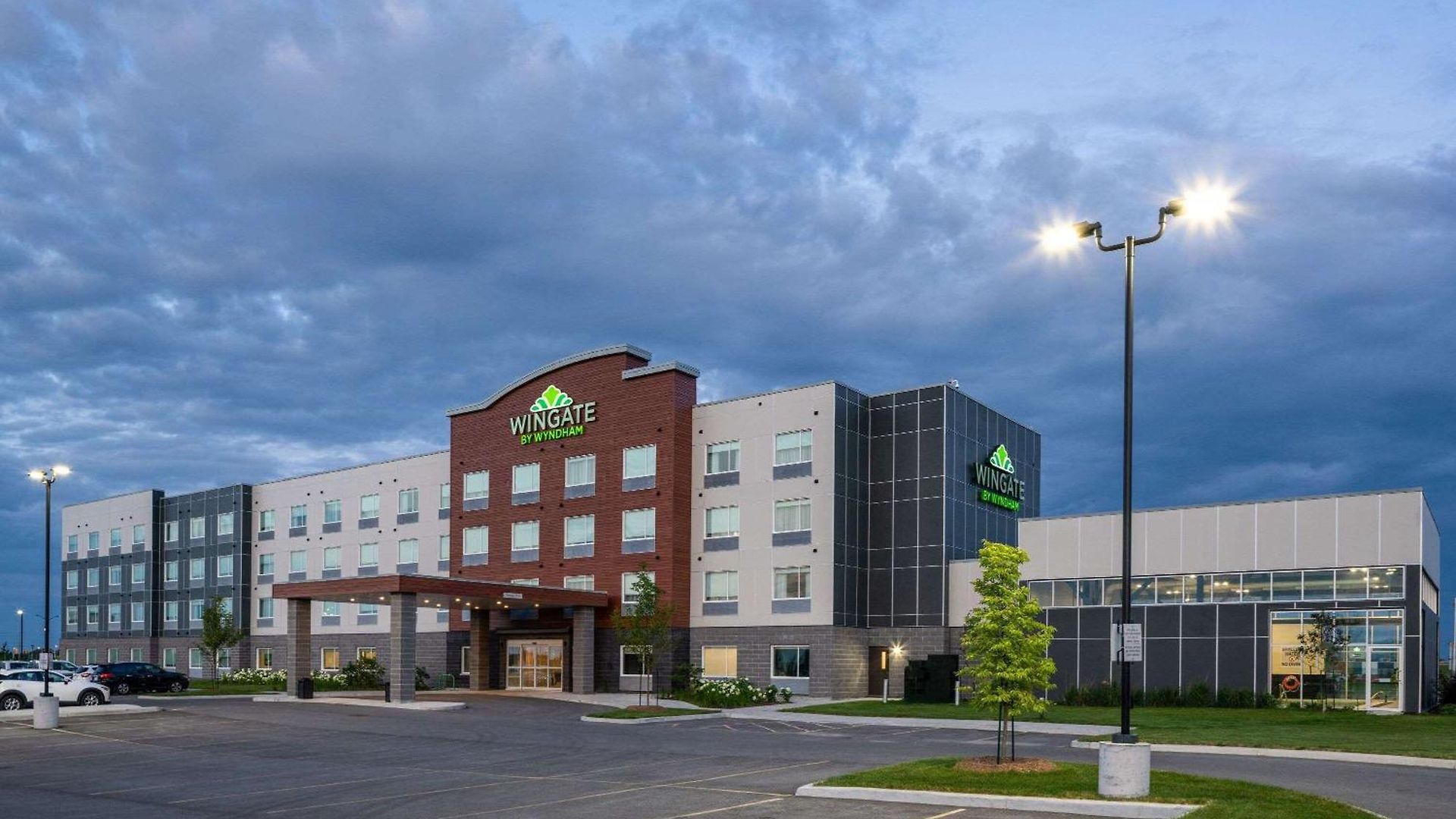 Wingate By Wyndham Kanata West Hotel