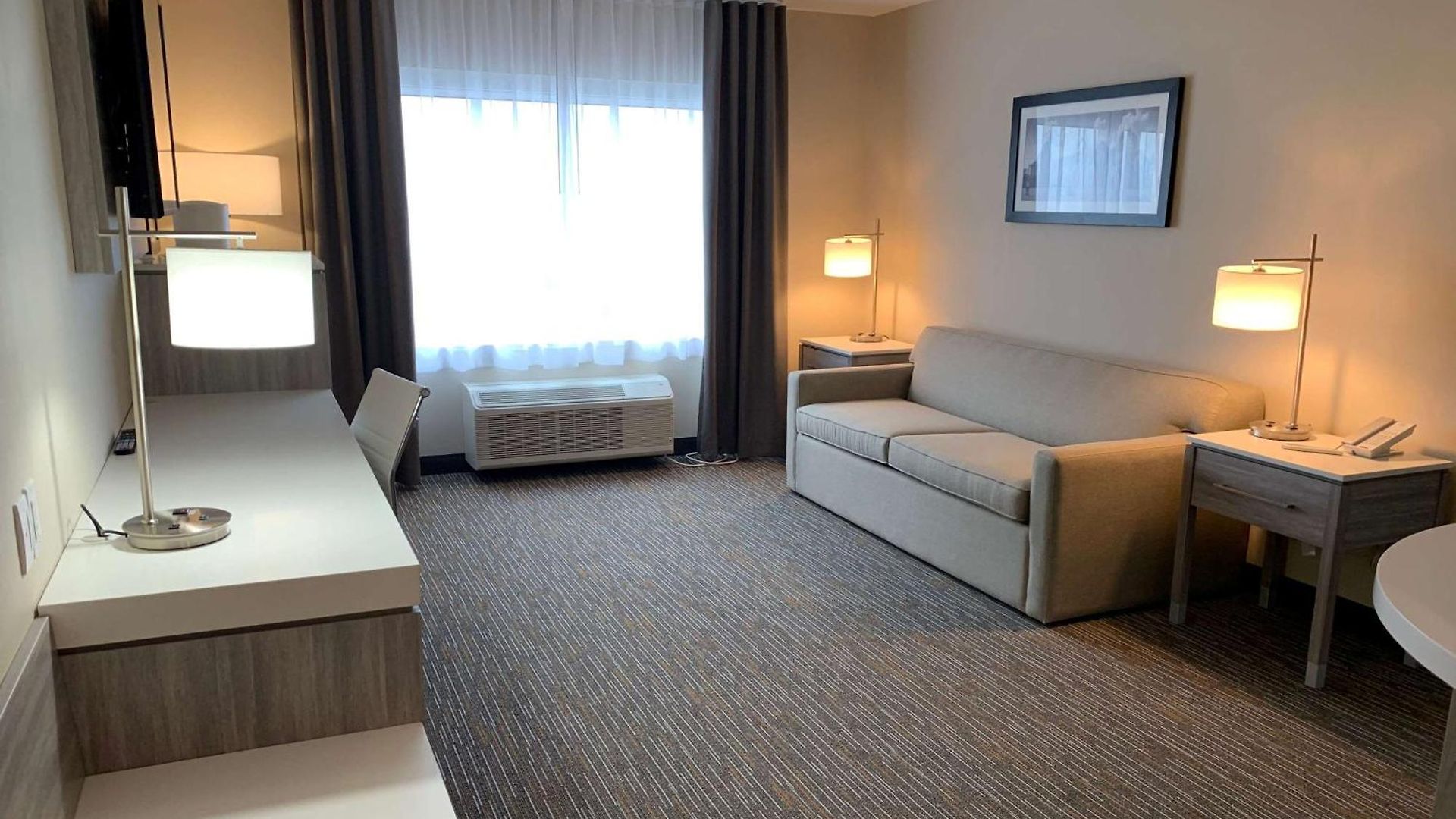 Wingate By Wyndham Kanata West Hotel