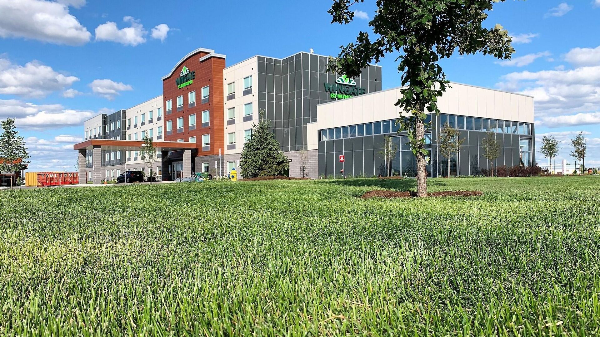 Wingate By Wyndham Kanata West Hotel 3*