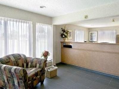 Comfort East Inn