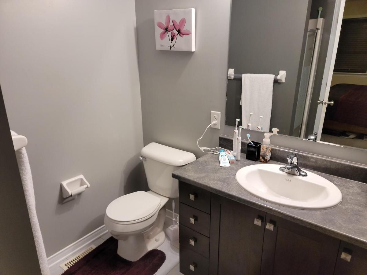 Mannys Place Homestay Ottawa