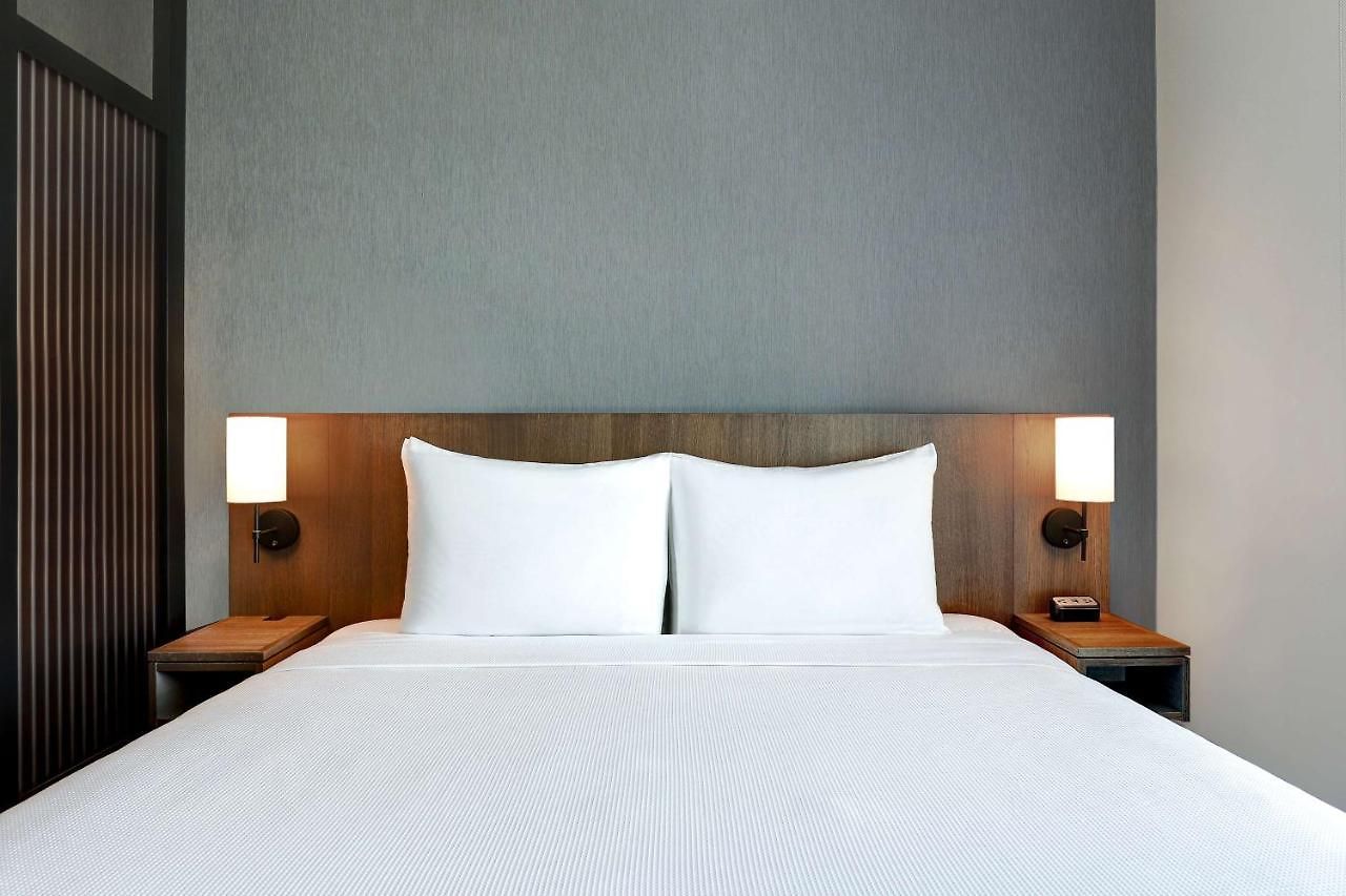 Hyatt Place West 3*