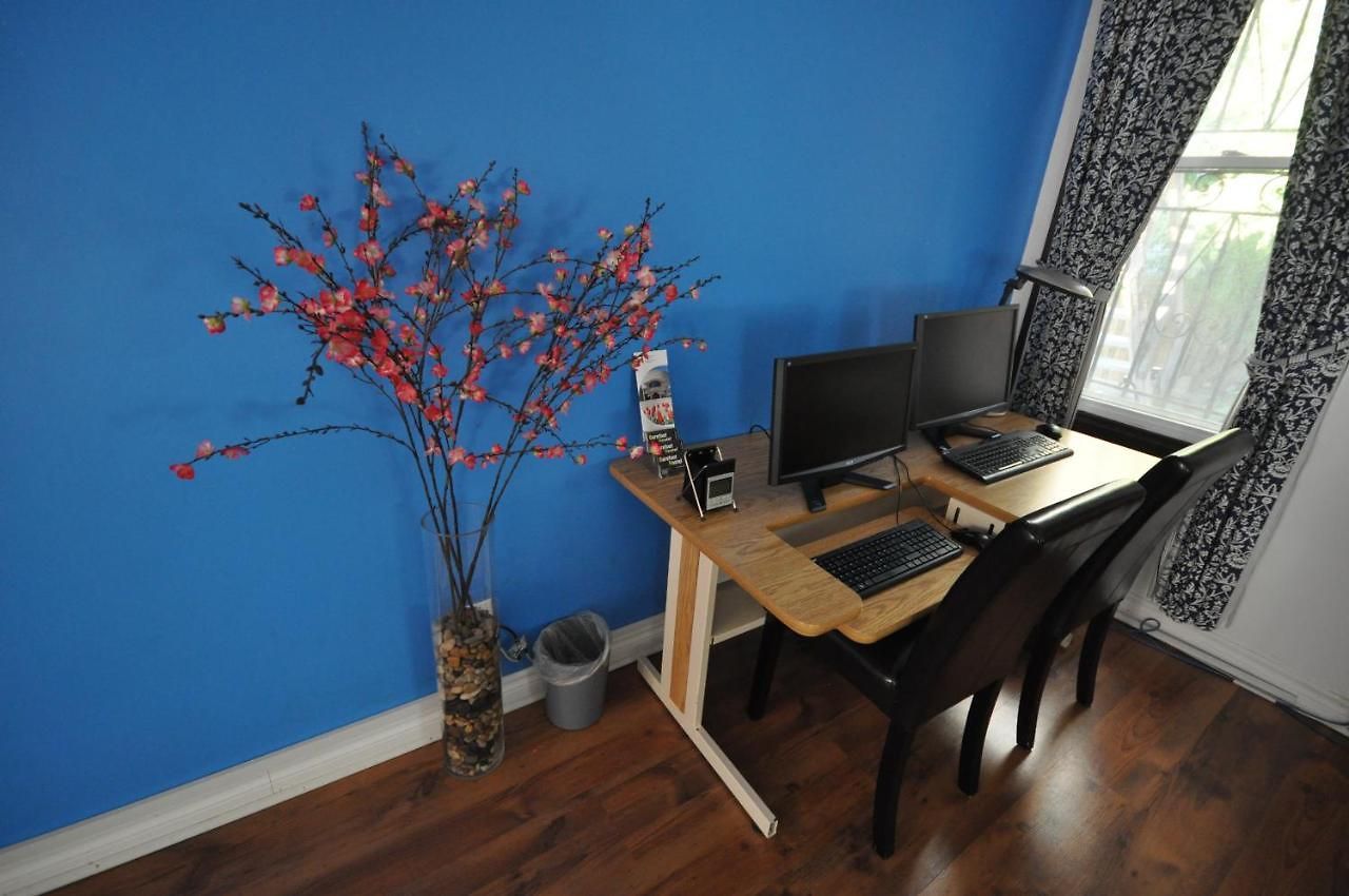 Hostel Barefoot Ottawa
