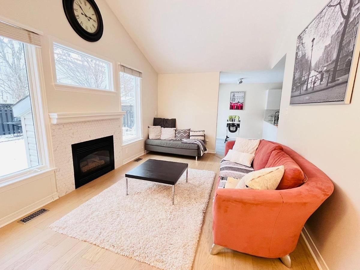 Spacious And Serene 3br Home. Newly Renovated. Guest house Ottawa