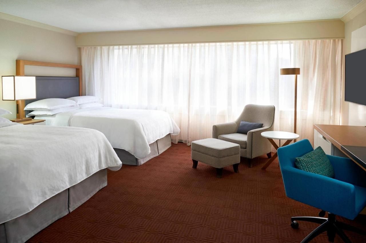 Sheraton Hotel 4*
