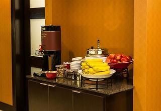 By Marriott Airport Hotel Ottawa
