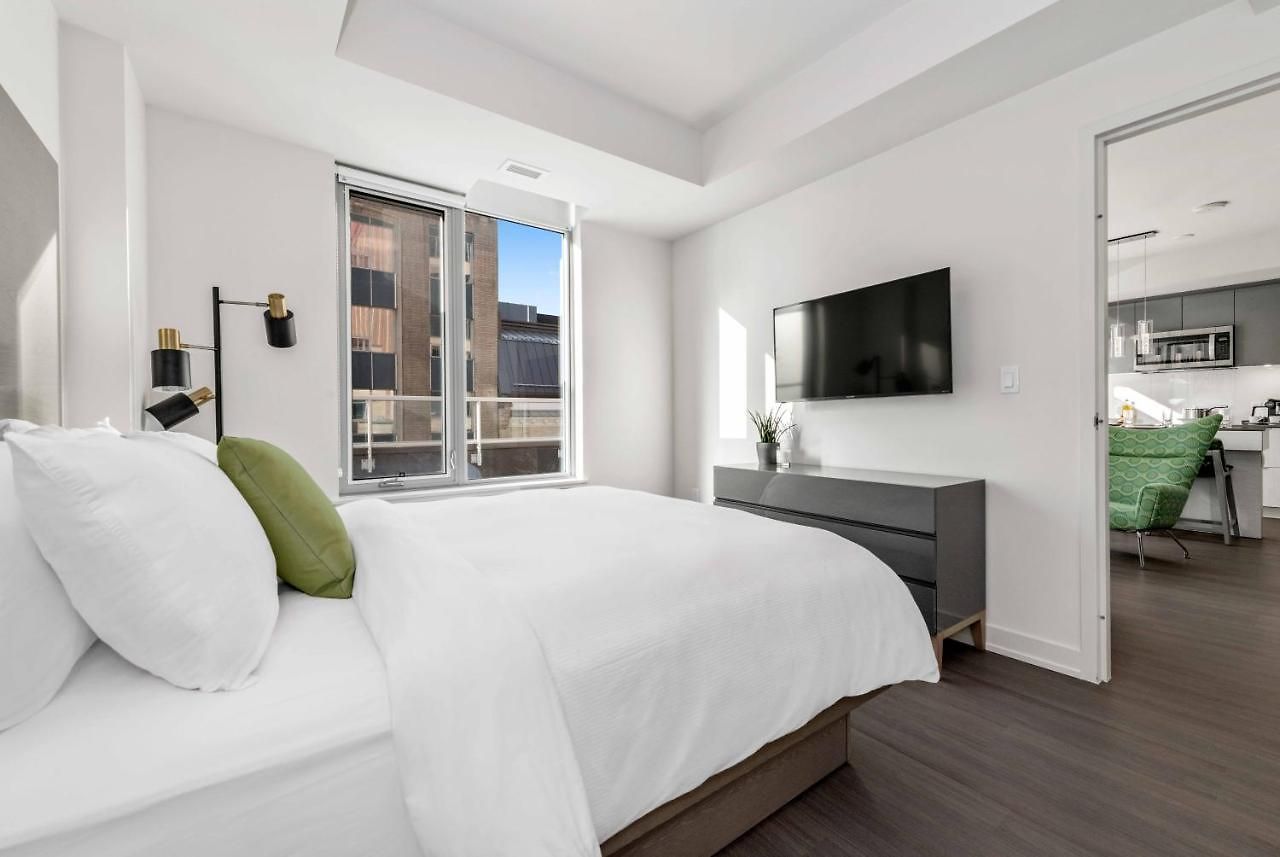 Hotel Restays