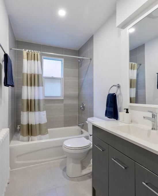 Executive 3Br With Ac Monthly Stays East Ottawa Apartment *