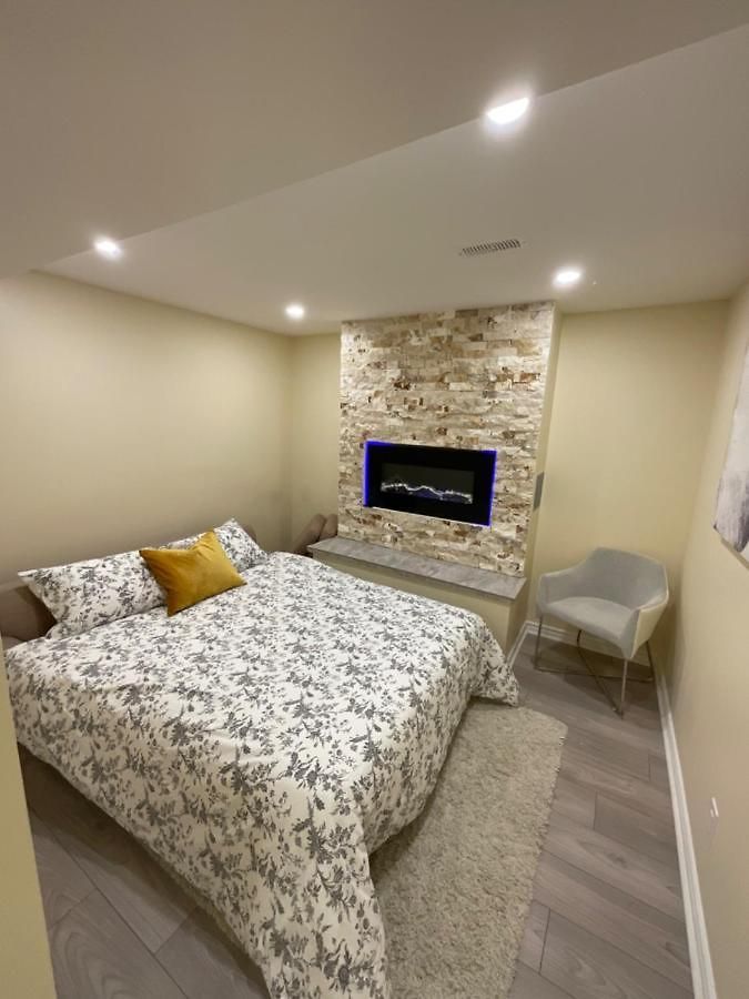 Beautiful Unit In Nepean Guest house Ottawa